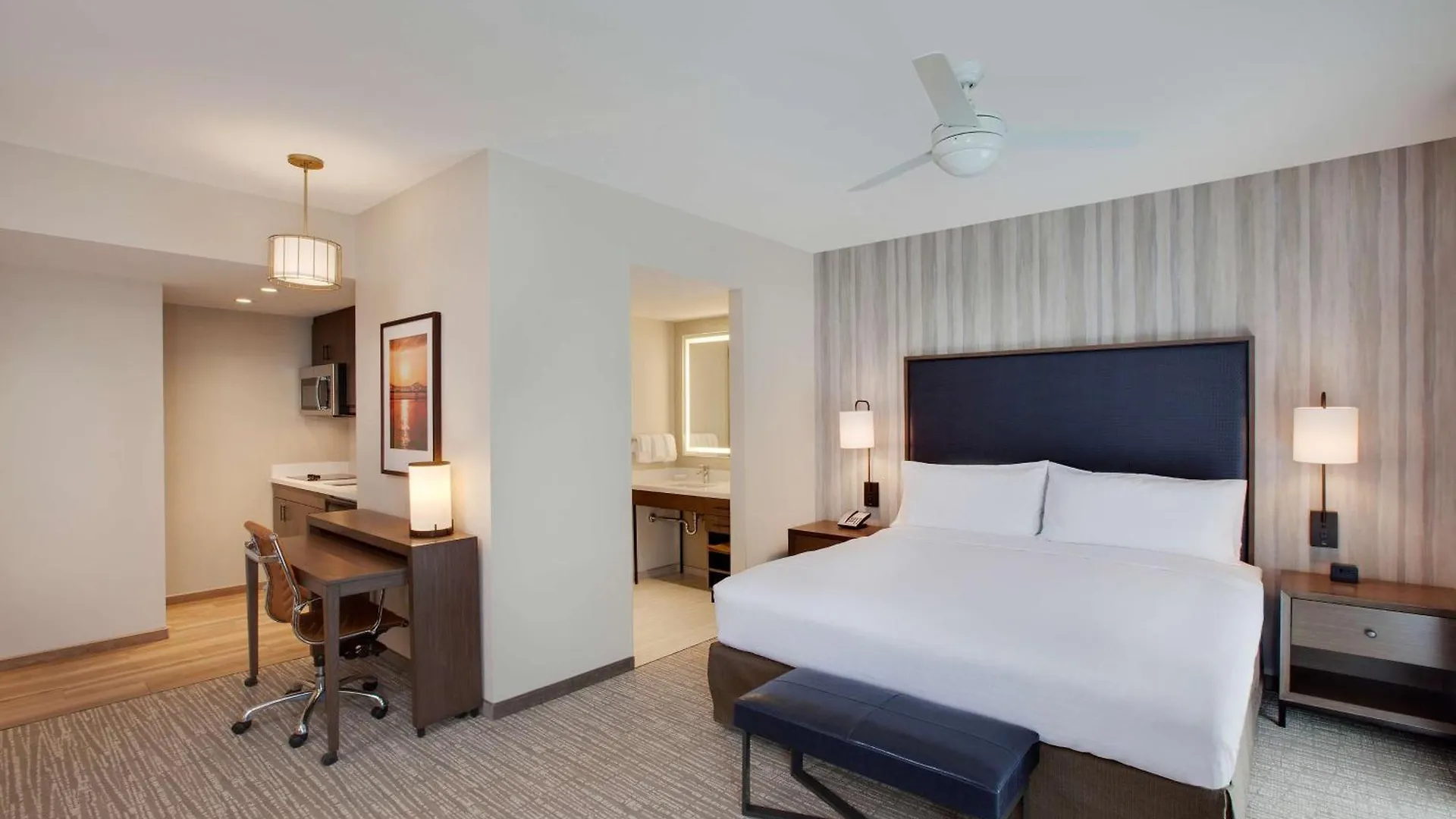 Homewood Suites By Hilton Louisville Downtown Hotel